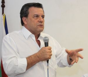 ROBERTO MASSAFERA DEFENDE NOVO PACTO FEDERATIVO EM REUNIÃO DE