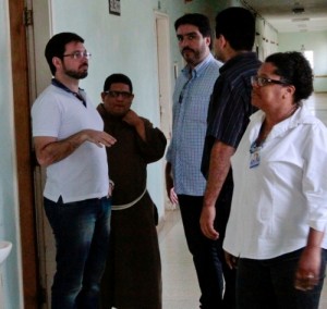 Prefeito de Lins visita a Santa Casa e se empolga com os resultados e projetos em andamento Prefeito de Lins visita a Santa Casa e se empolga com os resultados e projetos em andamento