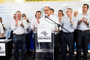 Governador inaugura sistema de tratamento de esgotos em Elias Fausto