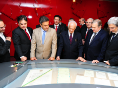 Tucanos relembram luta de Tancredo Neves em defesa da democracia