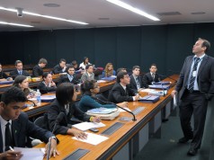 Idealizado por Lobbe Neto, Parlamento Jovem completa 10 anos