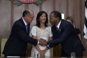 Governador Geraldo Alckmin assina decreto e projeto de lei de pontuação diferenciada.