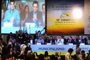 aecio-neves-campos-do-jordao-4