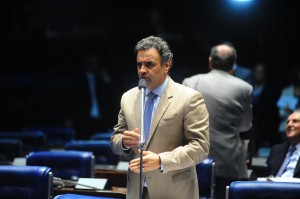 aecio-neves-plenario-senado-george-gianni1-300x199