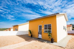 Entrega de Casas e Ônibus escolares.