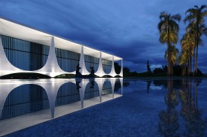 palacio_da_alvorada_exterior__ricardo_stuckert_presidencia_da_republica-300x199