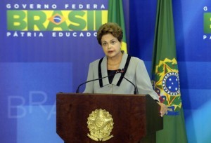 presidenta-dilma-rousseff-durante-cerimonia-de-sancao-do-codigo-de-processo-civil-foto-isaac-amorim-ag-mj_0005-850x579-300x204 (1)