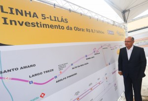O governador do estado de São Paulo, Dr. Geraldo Alckmin, acompanha a chegada do equipamento Shield - "Megatatuzão", na futura estação Hospital São Paulo, da linha 5-Lilás do Metrô de São Paulo. Data: 25/06/2015. Local: São Paulo/SP.   Foto: Gilberto Marques/A2img