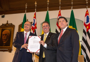 O Governador do Estado de São Paulo, Geraldo Alckmin durante assinatura de convênio com municípios do Programa Saúde em Ação - Banco Interamericano de Desenvolvimento (BID) Data: 27/08/2015. Local: São Paulo/SP. Foto: Ciete Silvério/A2img