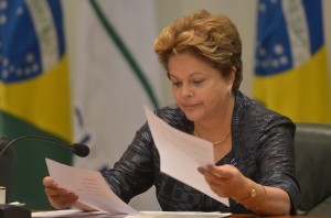 dilmapapeis1-300x198
