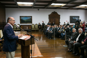 O governador do estado de  São  Paulo e o secretário da Segurança Pública, Alexandre de Moraes, firmam 46 convênios com prefeituras do estado de São Paulo, em evento ocorrido no Salão dos Despachos, no Palácio dos Bandeirantes. Data: 03/09/2015. Local: São Paulo/SP.   Foto: Gilberto Marques/A2img